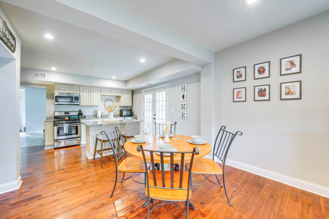 1518 Riverside Avenue St. Charles, IL 60174 - Photo 7 of 32 a view of a dining room with furniture and wooden floor