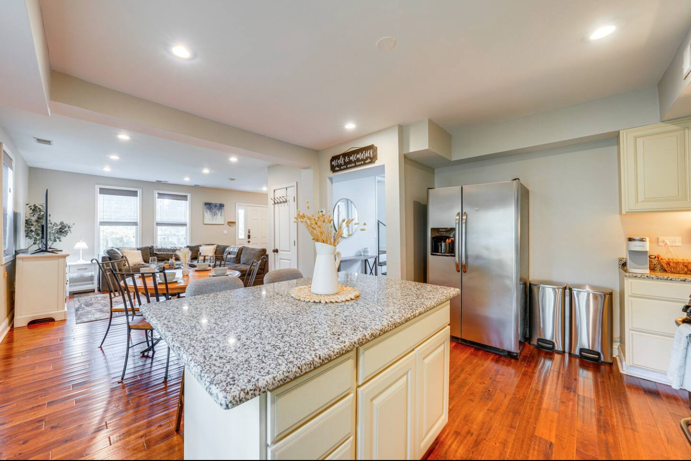 1518 Riverside Avenue St. Charles, IL 60174 - Photo 9 of 32 a kitchen with lots of counter top space and stainless steel appliances