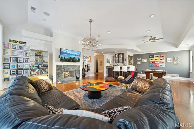 $799,000 | 7524 Cromwell Drive, Unit 3 PH, Clayton, MO 63105