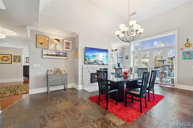 $799,000 | 7524 Cromwell Drive, Unit 3 PH, Clayton, MO 63105