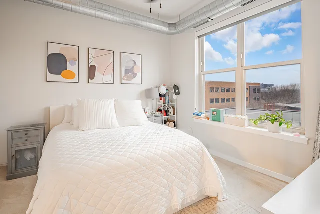 $480,000 | 1228 West Monroe Street, Unit 504, Chicago, IL 60607