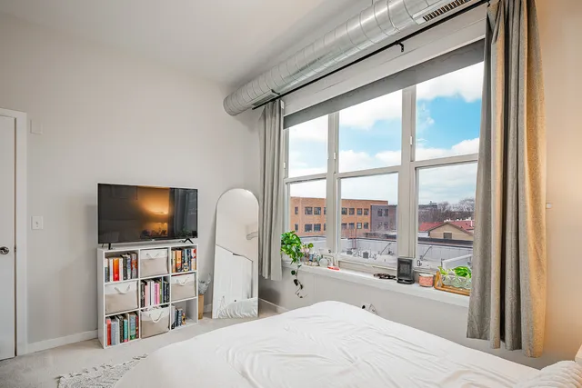 $480,000 | 1228 West Monroe Street, Unit 504, Chicago, IL 60607