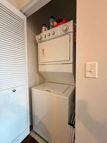 $480,000 | 1228 West Monroe Street, Unit 504, Chicago, IL 60607