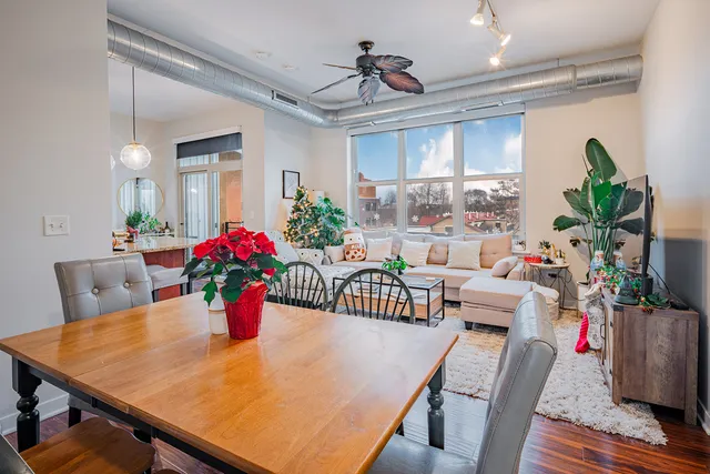 $480,000 | 1228 West Monroe Street, Unit 504, Chicago, IL 60607