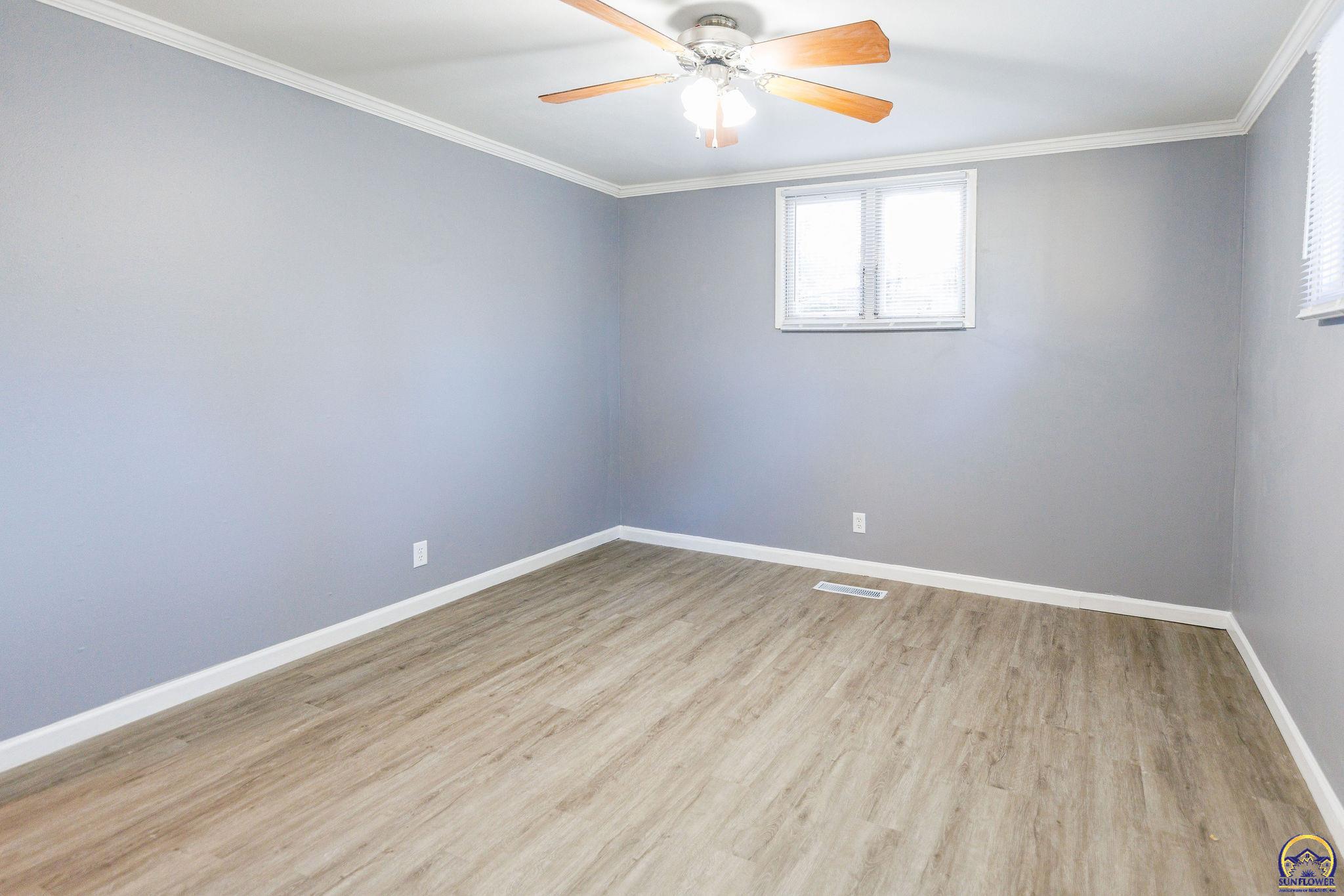 1207 Southwest Clontarf Street Topeka, KS 66611 - Photo 17 of 22