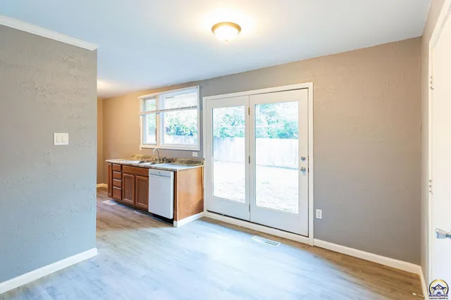 $155,000 | 1207 Southwest Clontarf Street, Topeka, KS 66611