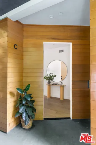 $2,249,000 | 1927 18th Street, Unit C, Santa Monica, CA 90404