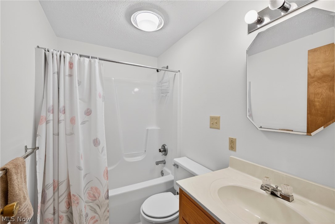 16801 Kinsman Road Middlefield, OH 44062 - Photo 19 of 38