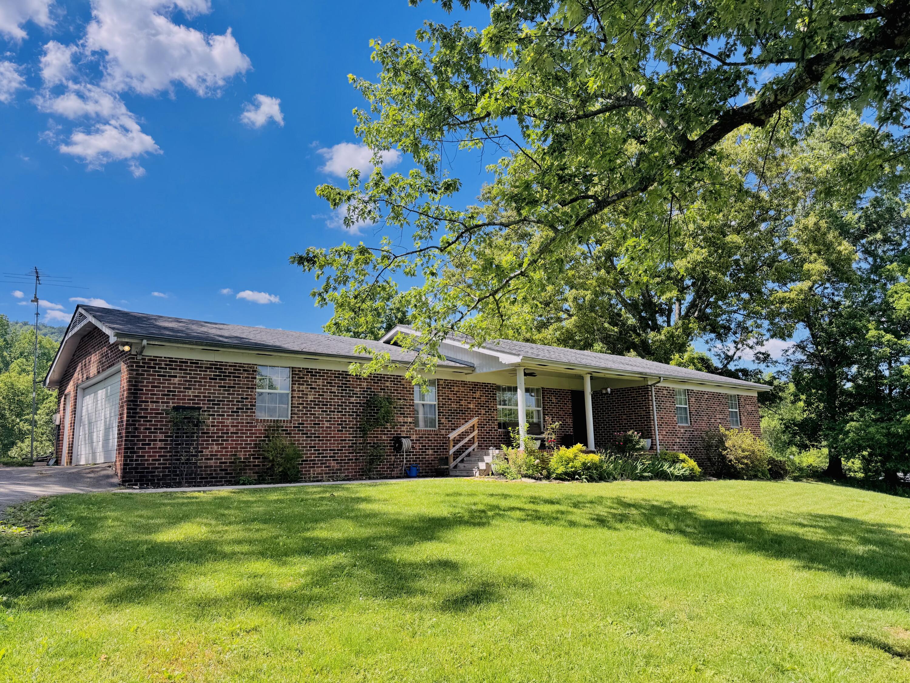 247 Bell Harrison Road Evensville, TN 37332 - Photo 1 of 21 1- Front of house