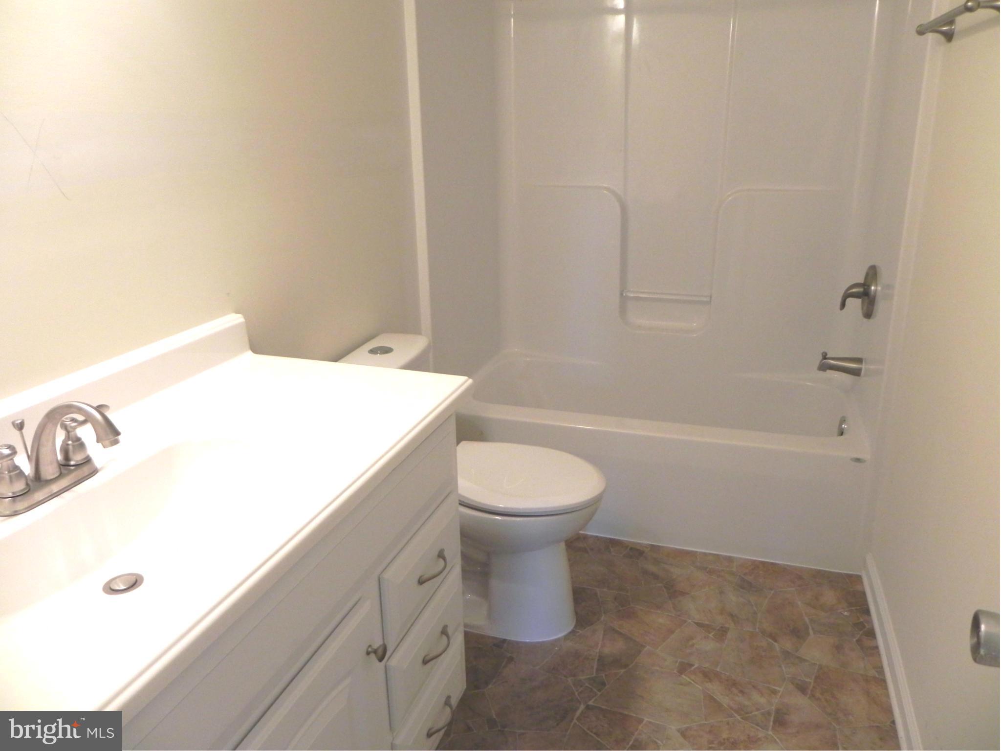 266 Bufflick Road Winchester, VA 22602 - Photo 19 of 30 Bath