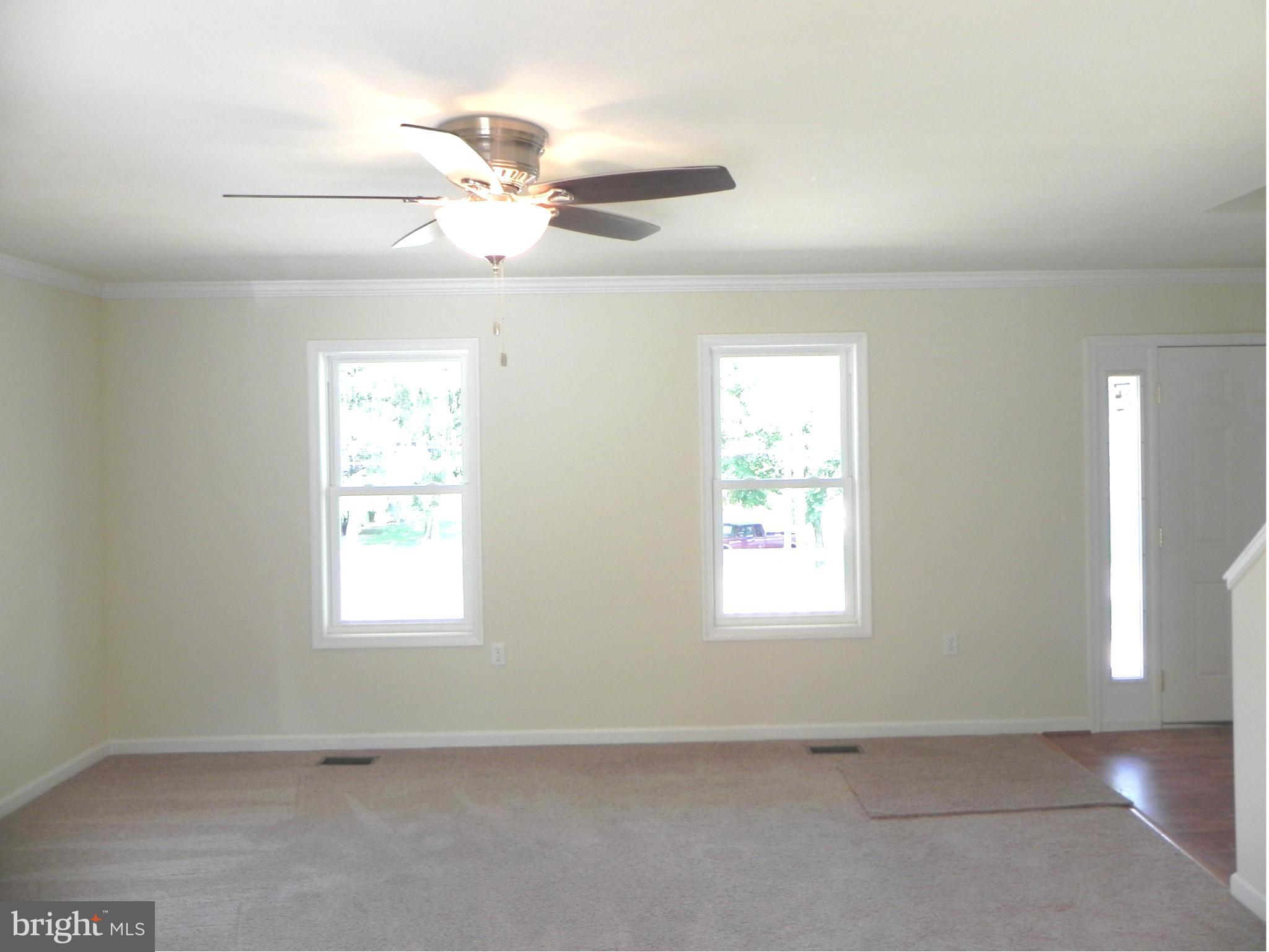 266 Bufflick Road Winchester, VA 22602 - Photo 8 of 30 Living Room