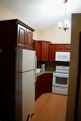 $1,400 | 2880 B (barn Apt) Road, Unit 3, Loxahatchee, FL 33470