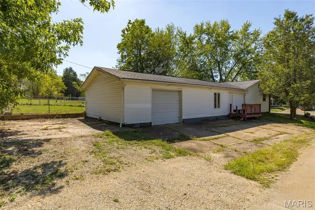 $149,000 | 818 Sherwood Drive, Bismarck, MO 63624