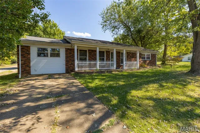 $149,000 | 818 Sherwood Drive, Bismarck, MO 63624