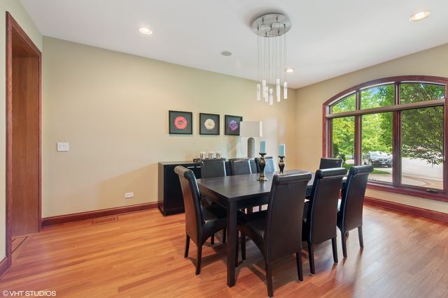 $1,495,000 | 805 Wagner Court, Glenview, IL 60025