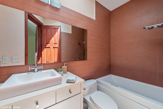 $1,495,000 | 805 Wagner Court, Glenview, IL 60025