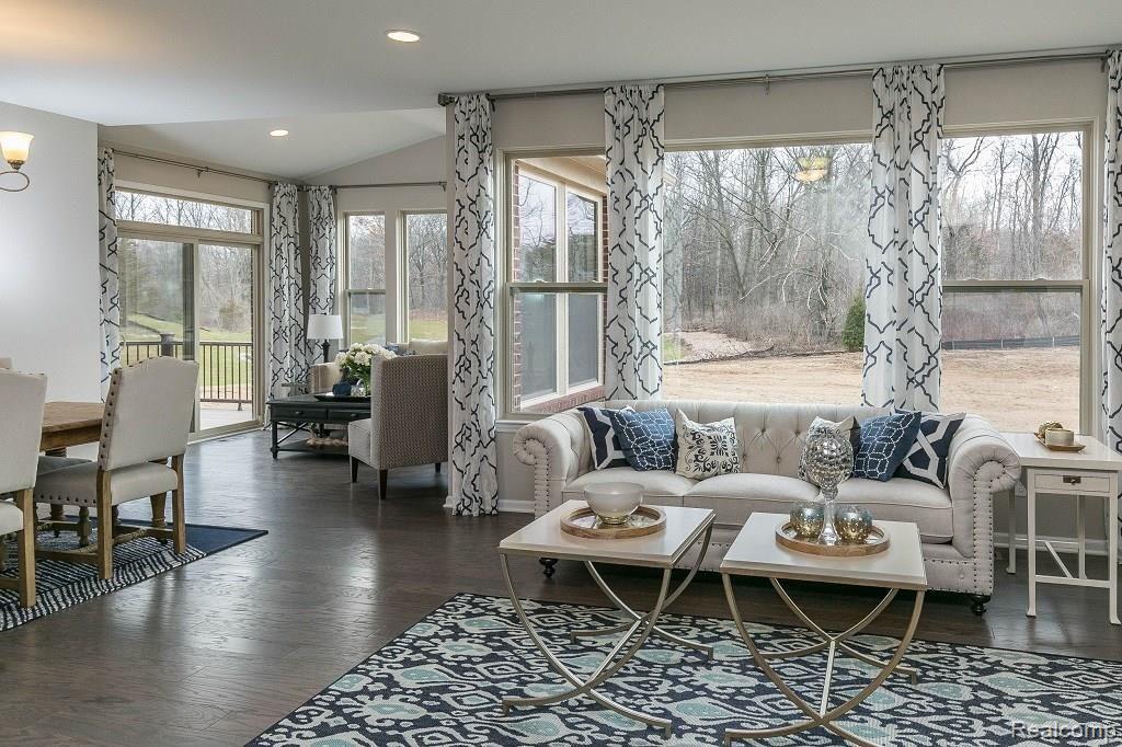 50452 Rockingham Drive Canton, MI 48188 - Photo 9 of 40 2884SecretWay-8.jpg