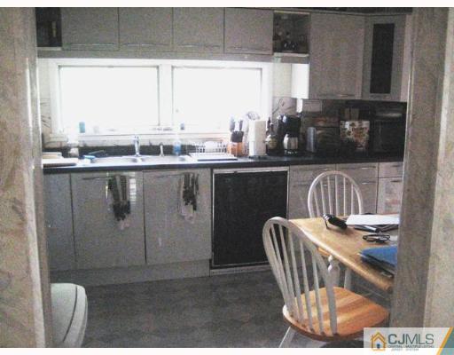 9 University Road East Brunswick, NJ 08816 - Photo 2 of 8 Gallery Image 2