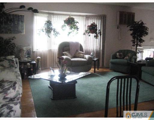 9 University Road East Brunswick, NJ 08816 - Photo 4 of 8 Gallery Image 4