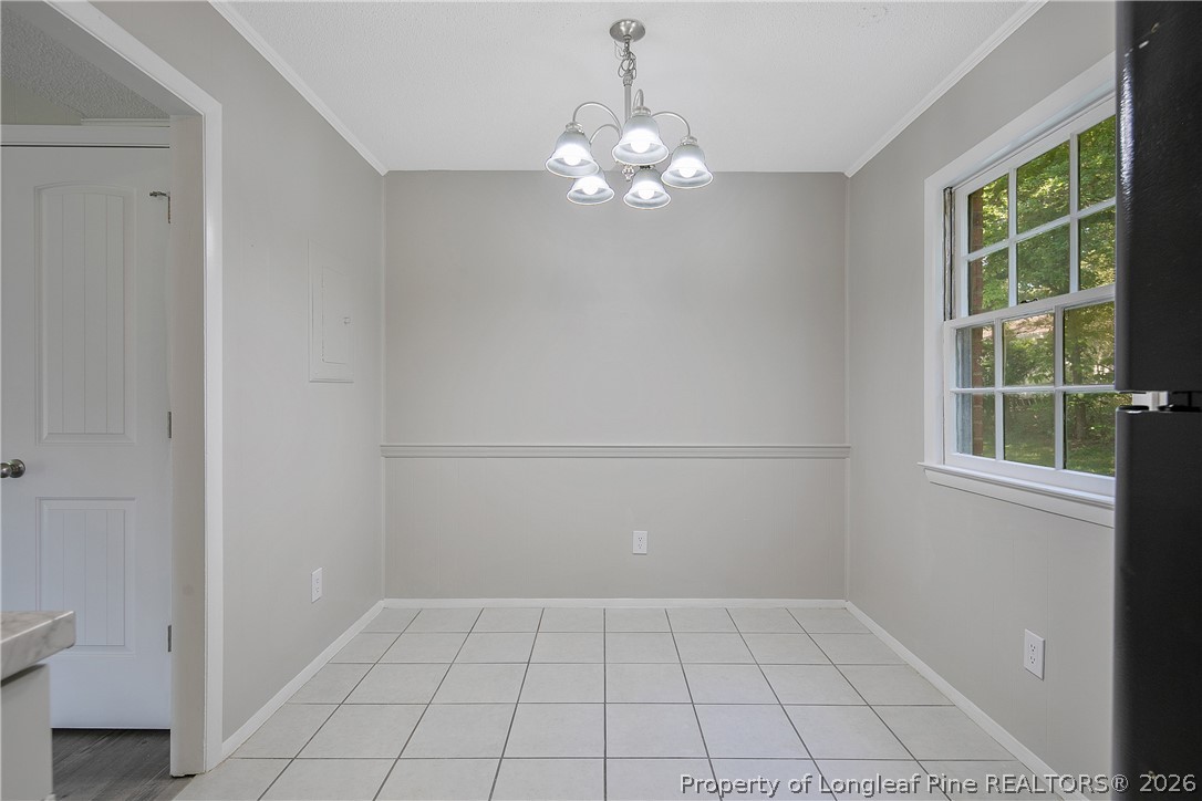 817 Ridge Road Fayetteville, NC 28311 - Photo 8 of 37 819-D Dining