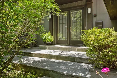 $1,245,000 | 1762 Linden Avenue, Highland Park, IL 60035