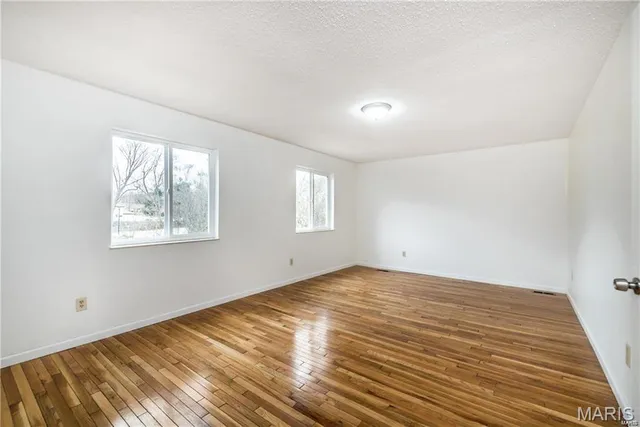 $2,750 | 1369 Nykiel Court, Ballwin, MO 63011