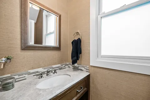 $1,399,900 | 1754 North Hoyne Avenue, Chicago, IL 60647