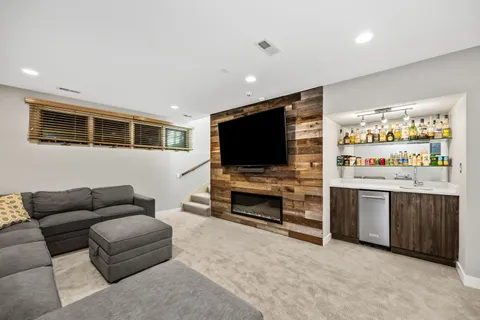 $1,399,900 | 1754 North Hoyne Avenue, Chicago, IL 60647