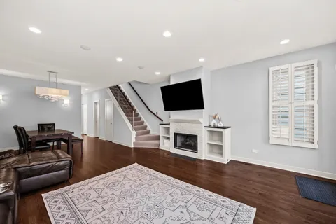 $1,399,900 | 1754 North Hoyne Avenue, Chicago, IL 60647