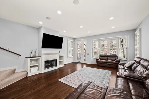 $1,399,900 | 1754 North Hoyne Avenue, Chicago, IL 60647