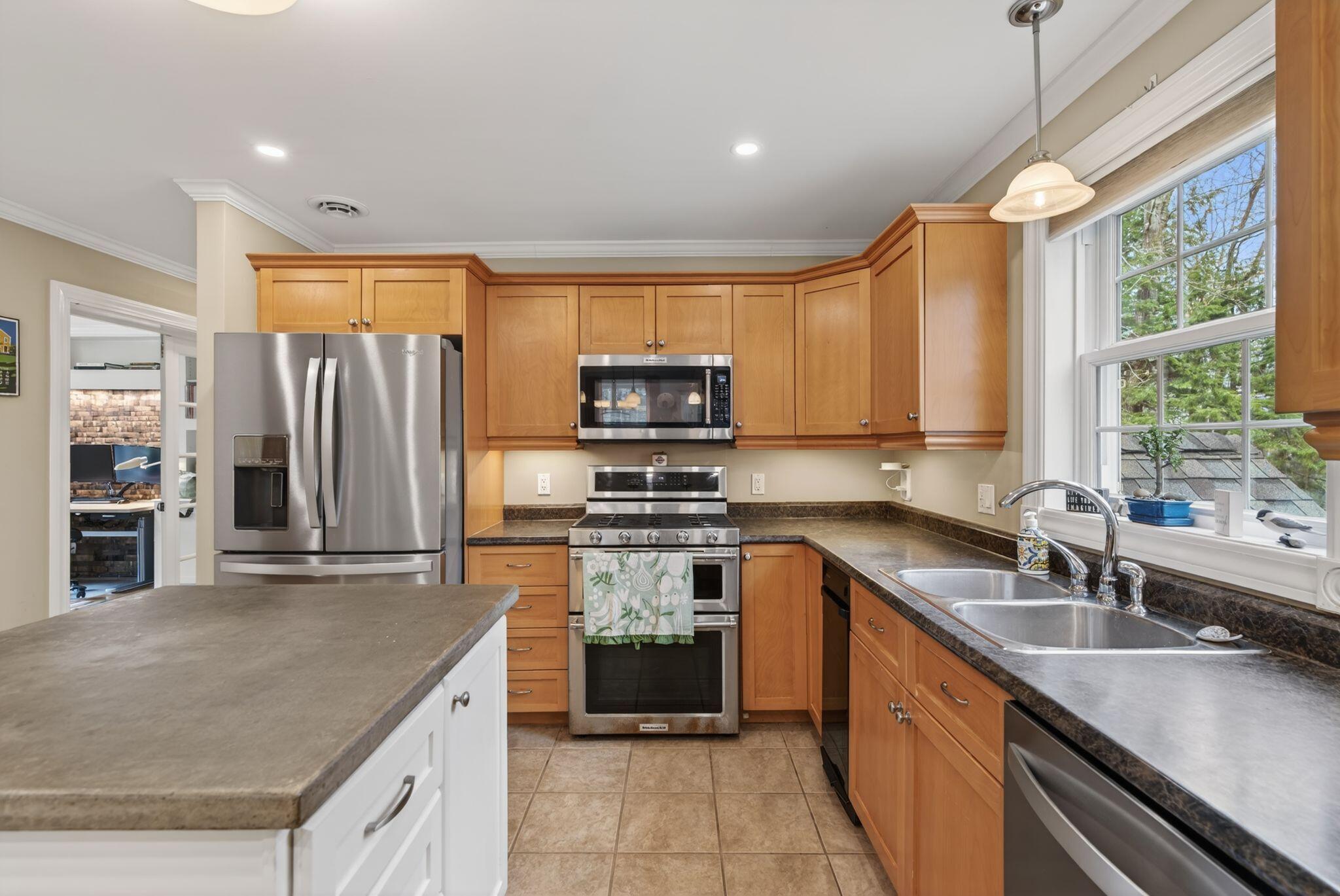 110 Gordon Farms Road Gorham, ME 04038 - Photo 10 of 75 43_DSC01092