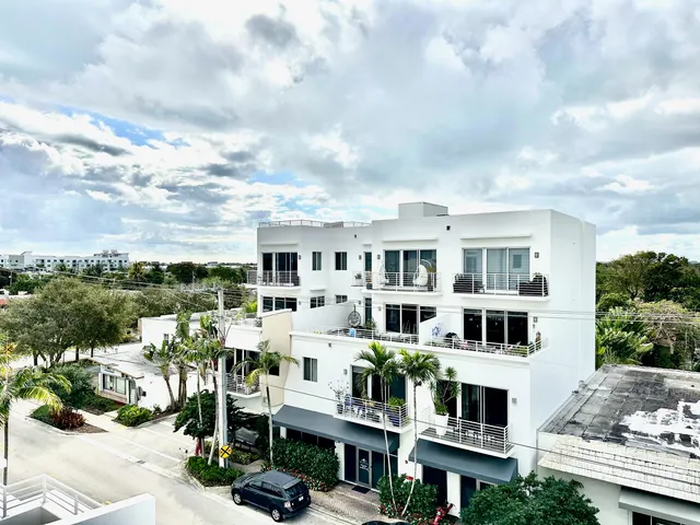 $3,850 | 111 Southeast 2nd Street, Unit 403, Delray Beach, FL 33444