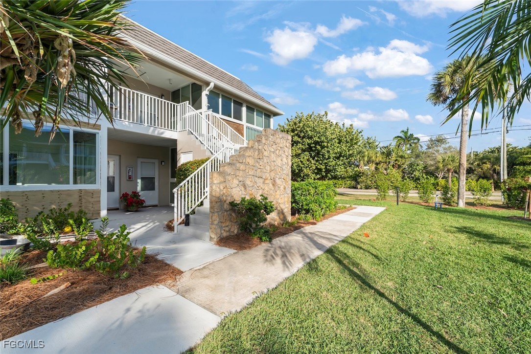 561 Periwinkle Way, Unit E4 Sanibel, FL 33957 - Photo 5 of 32