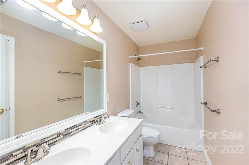 3103 Arborhill Road Charlotte, NC 28270 - Photo 17 of 23 Gallery Image 17