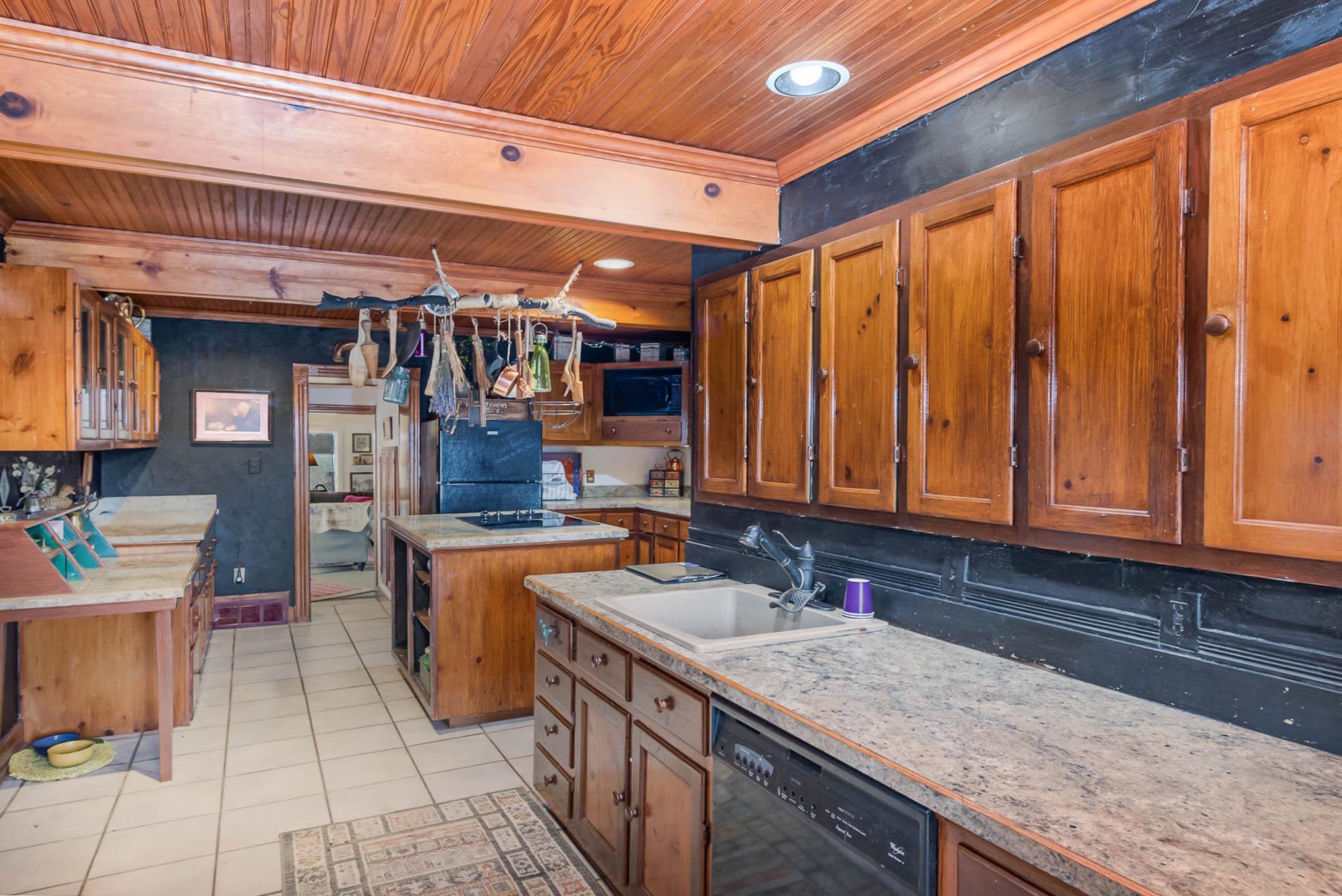 496 North Meridian Road Mount Pleasant, MI 48858 - Photo 17 of 41 1897824-16.JPG