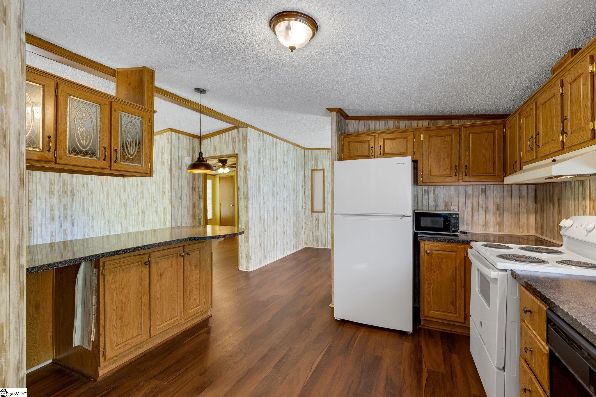 3107 State Park Road Greenville, SC 29609 - Photo 6 of 35