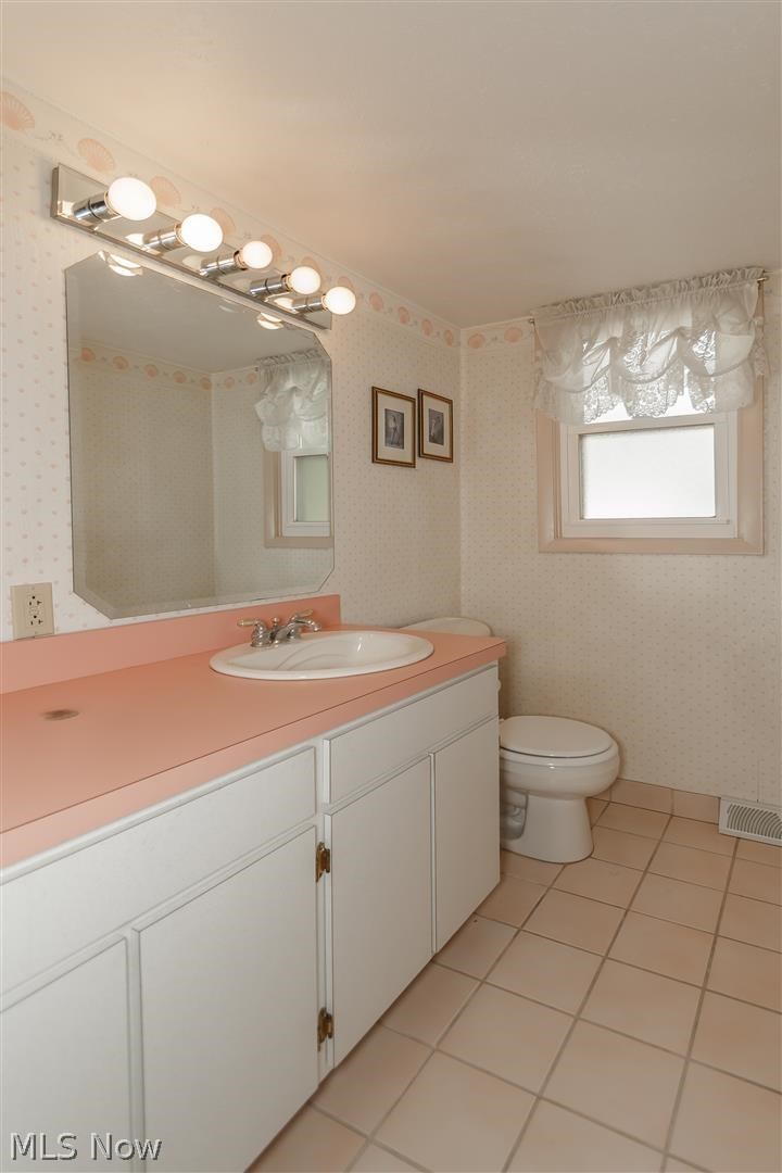 1328 Churchill Road Lyndhurst, OH 44124 - Photo 11 of 22