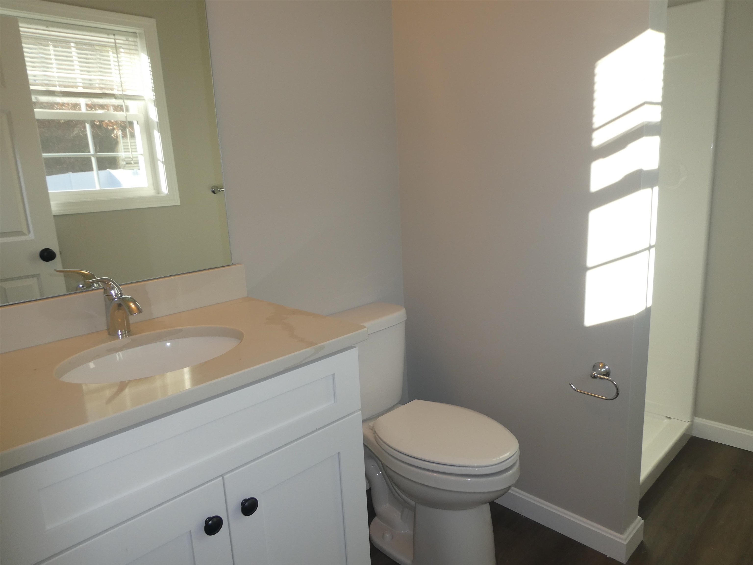 106 West Hillcrest Avenue Manchester, NH 03103 - Photo 12 of 24