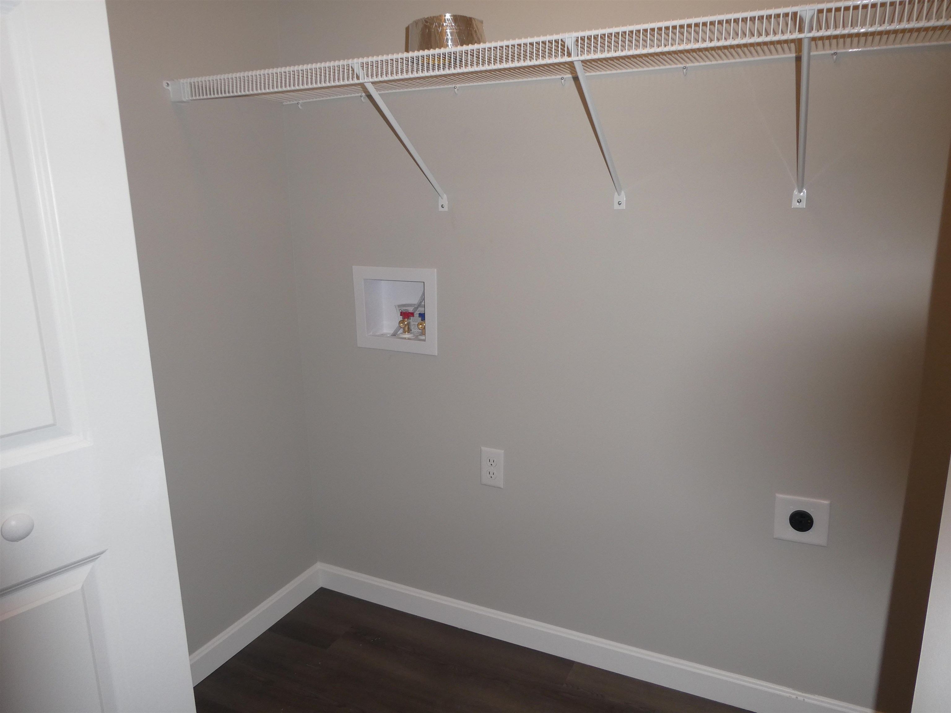 106 West Hillcrest Avenue Manchester, NH 03103 - Photo 19 of 24