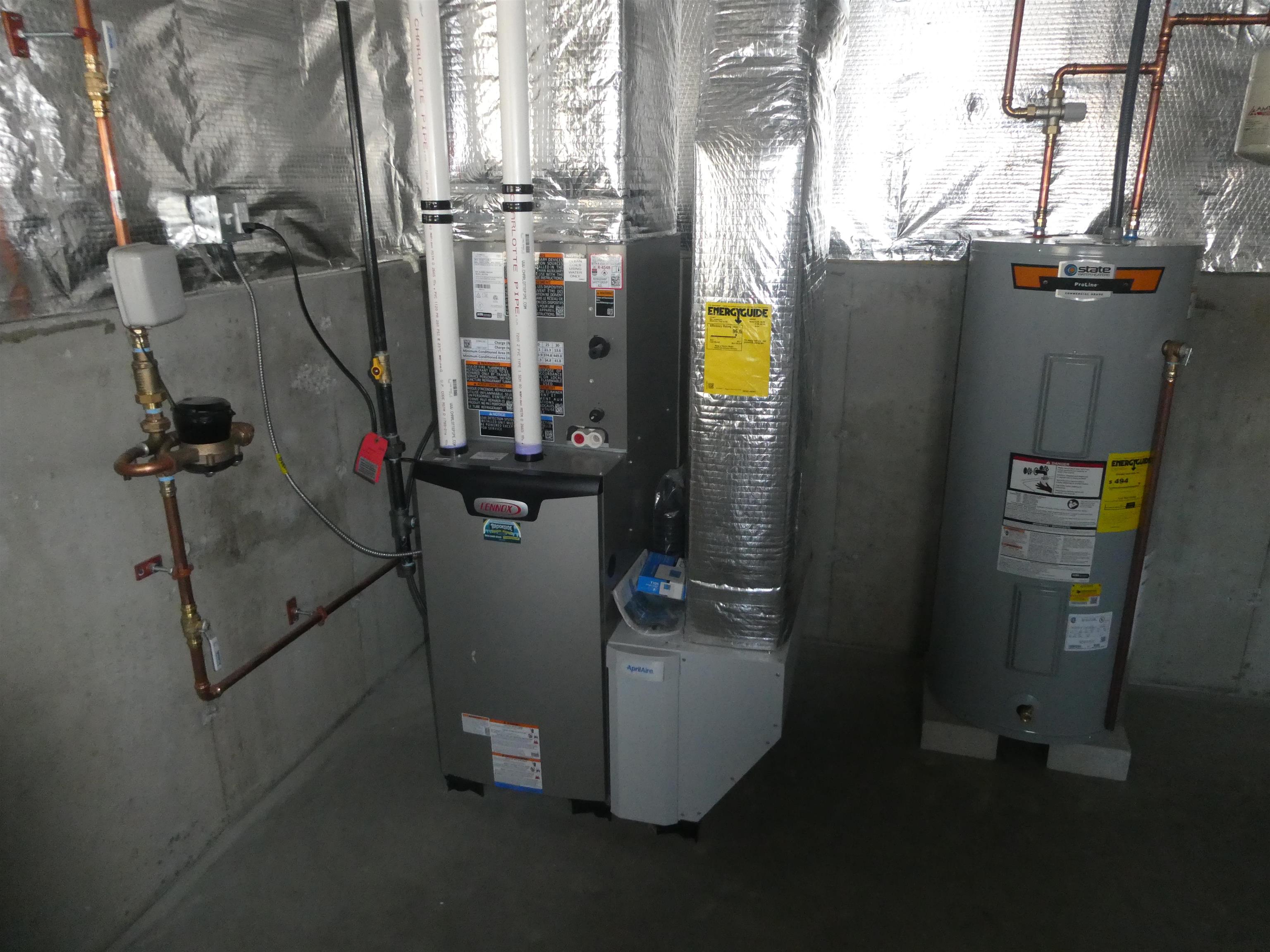 106 West Hillcrest Avenue Manchester, NH 03103 - Photo 21 of 24