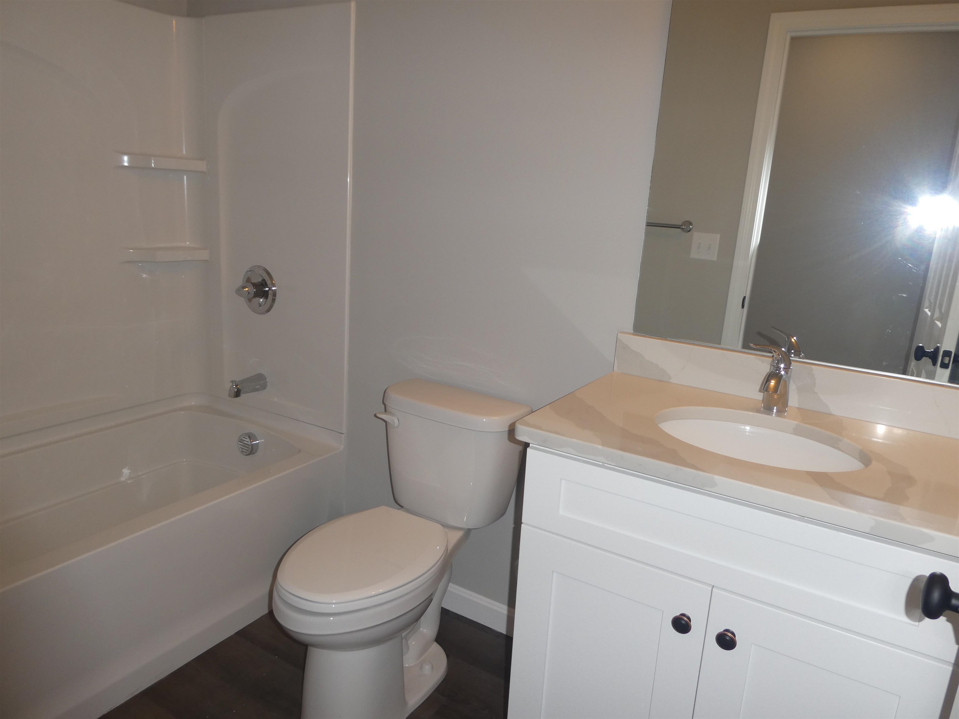 106 West Hillcrest Avenue Manchester, NH 03103 - Photo 10 of 24