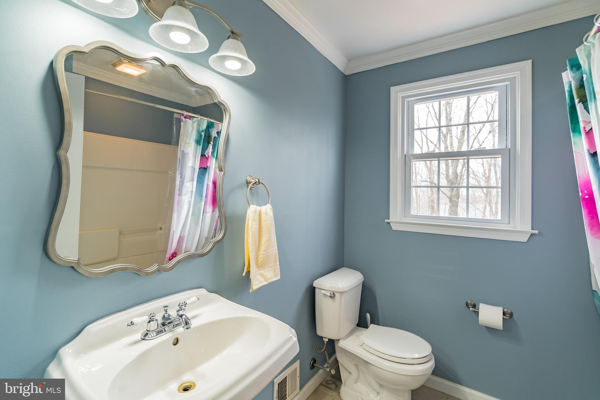 948 Upper State Road Chalfont, PA 18914 - Photo 25 of 27 Full Bath - 2nd Floor