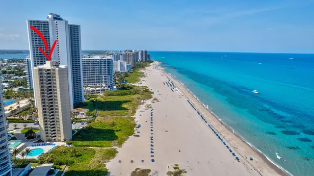 a picture of city view