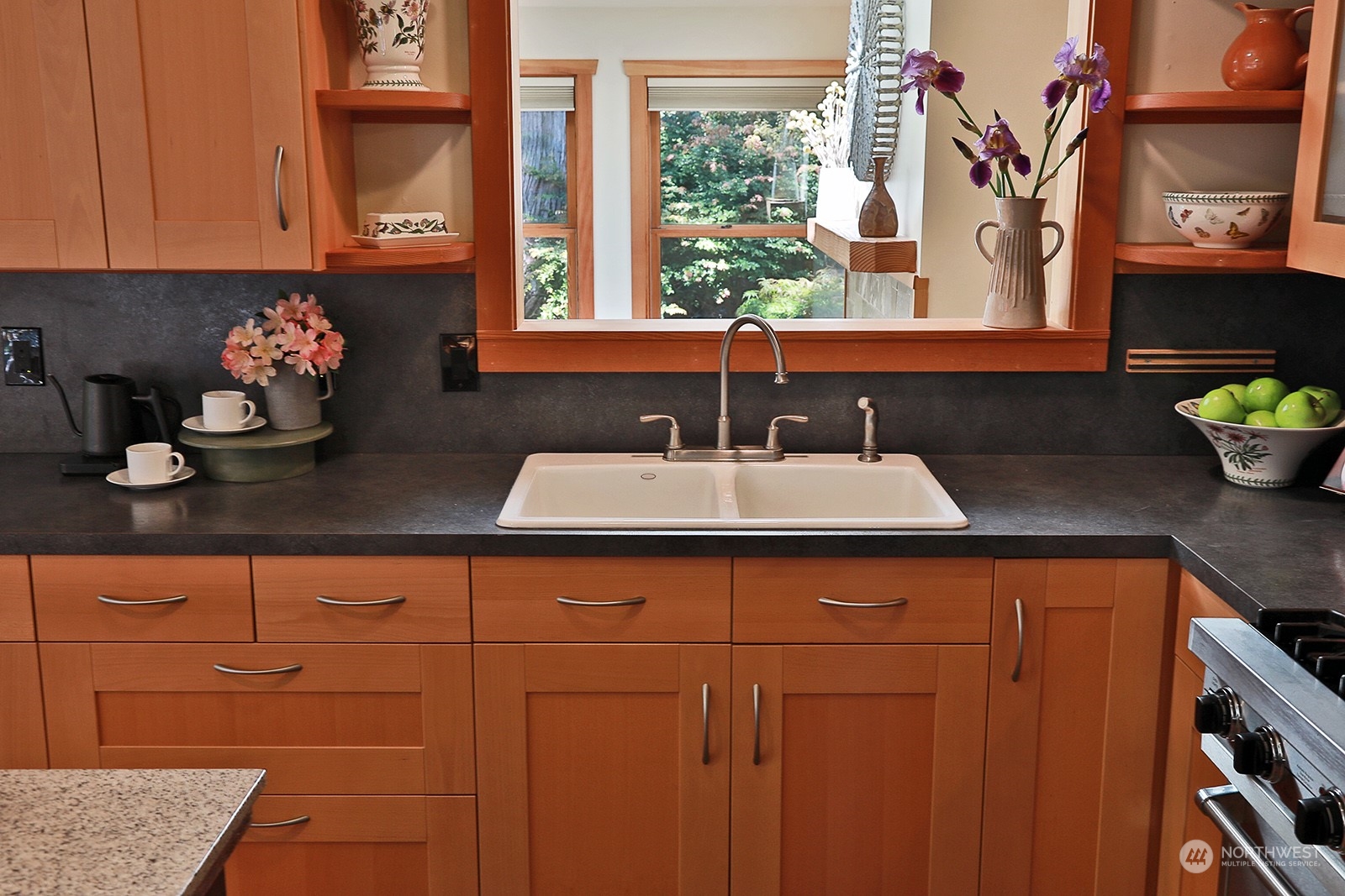 5120 Ribbit Road Langley, WA 98260 - Photo 20 of 40 a bathroom with a sink and a window