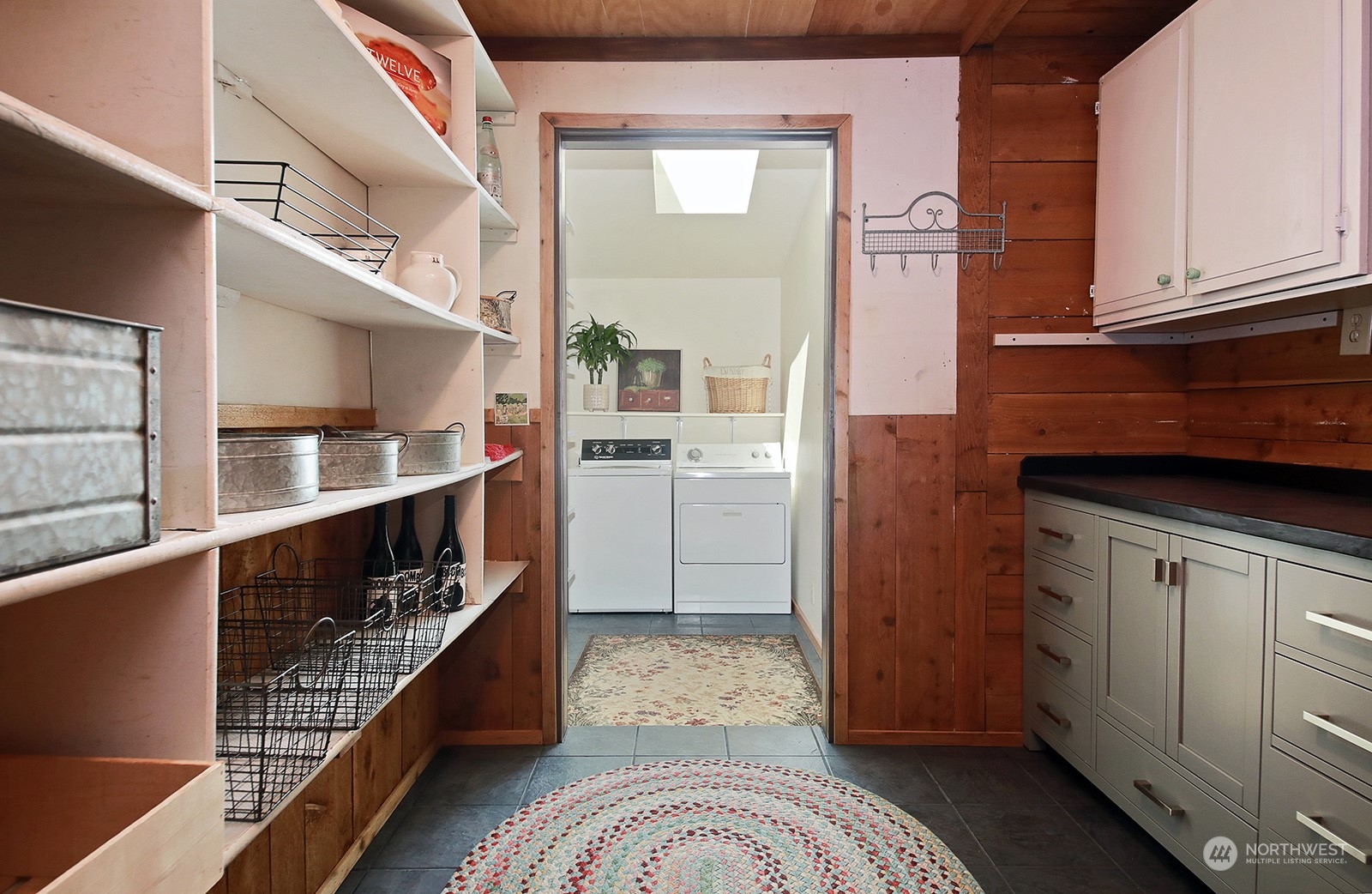 5120 Ribbit Road Langley, WA 98260 - Photo 25 of 40 a view of walk in closet