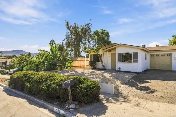 $599,000 | 841 Arcadia Avenue, Vista, CA 92084