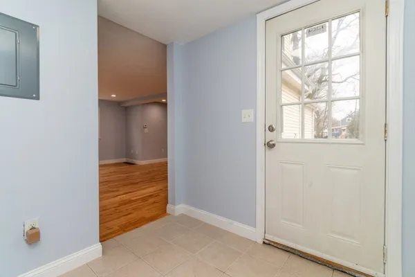$2,500 | 15 Buckingham Street, Unit 2, Boston, MA 02136