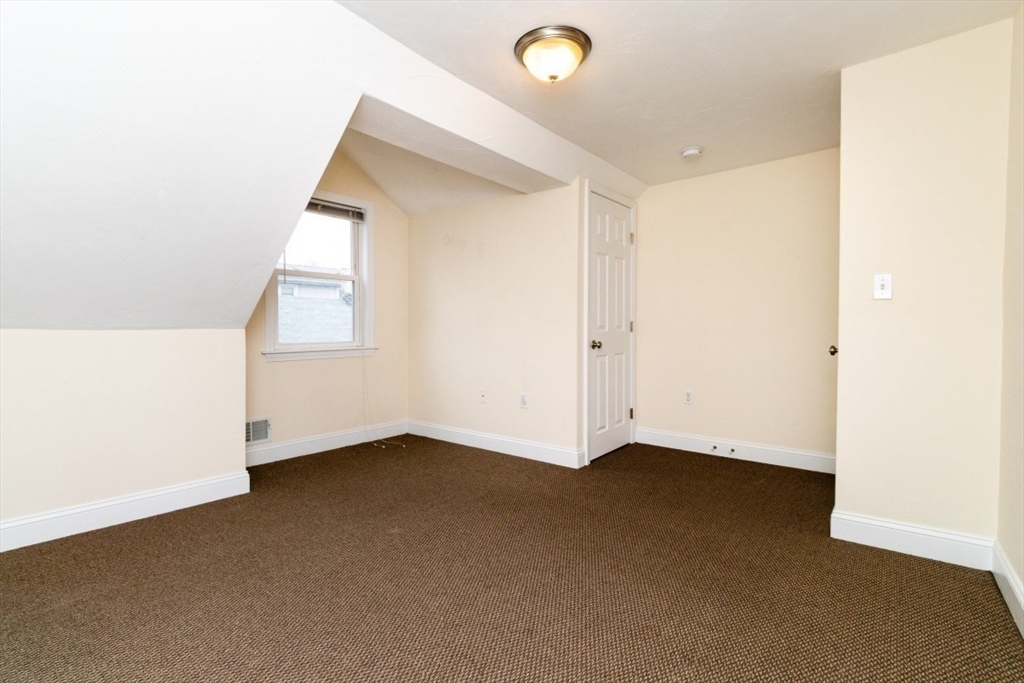 15 Buckingham Street, Unit 2 Boston, MA 02136 - Photo 19 of 38