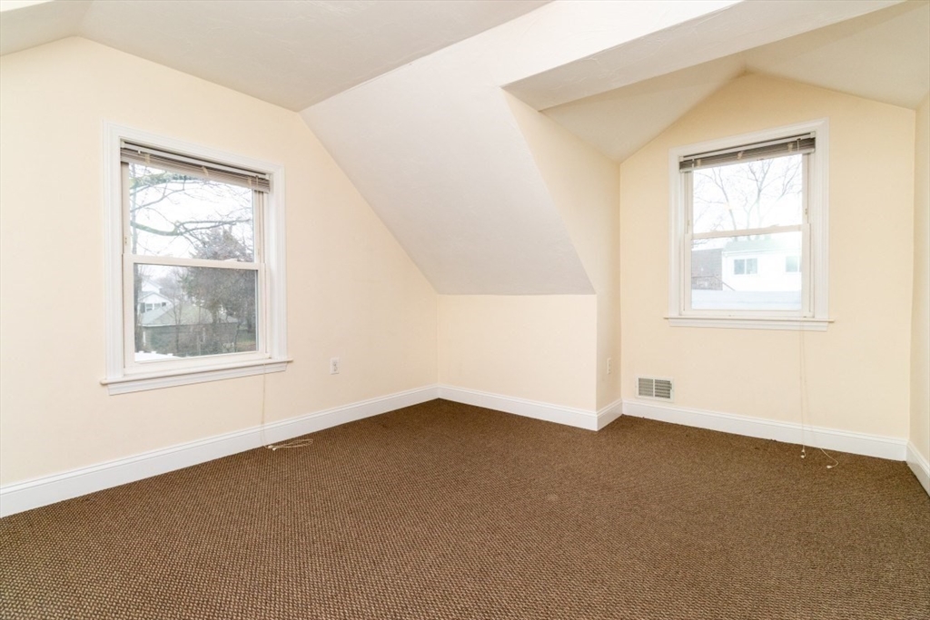 15 Buckingham Street, Unit 2 Boston, MA 02136 - Photo 20 of 38