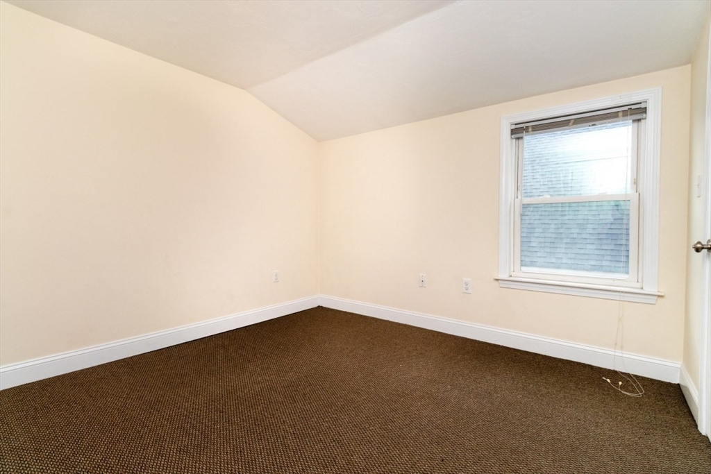 15 Buckingham Street, Unit 2 Boston, MA 02136 - Photo 25 of 38